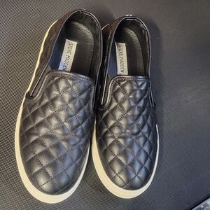 Steve Madden Women's Ecentrcq slip on shoes, Black Women's size 9